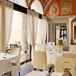 Boutique La Rinascente Hotel